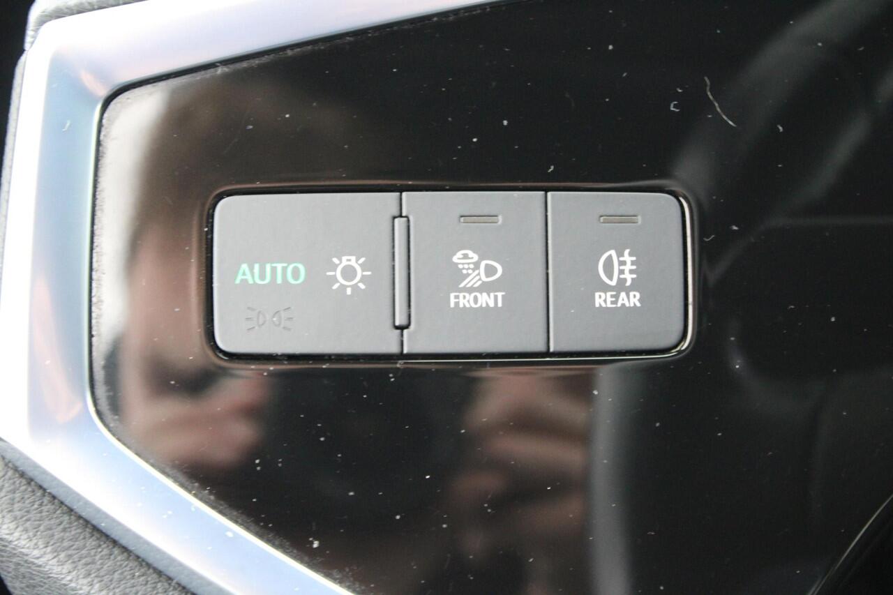 Audi Q3 40 TFSI 190pk S-Tronic quattro S edition Camera Navigatie Stoelverwarming Drive Select