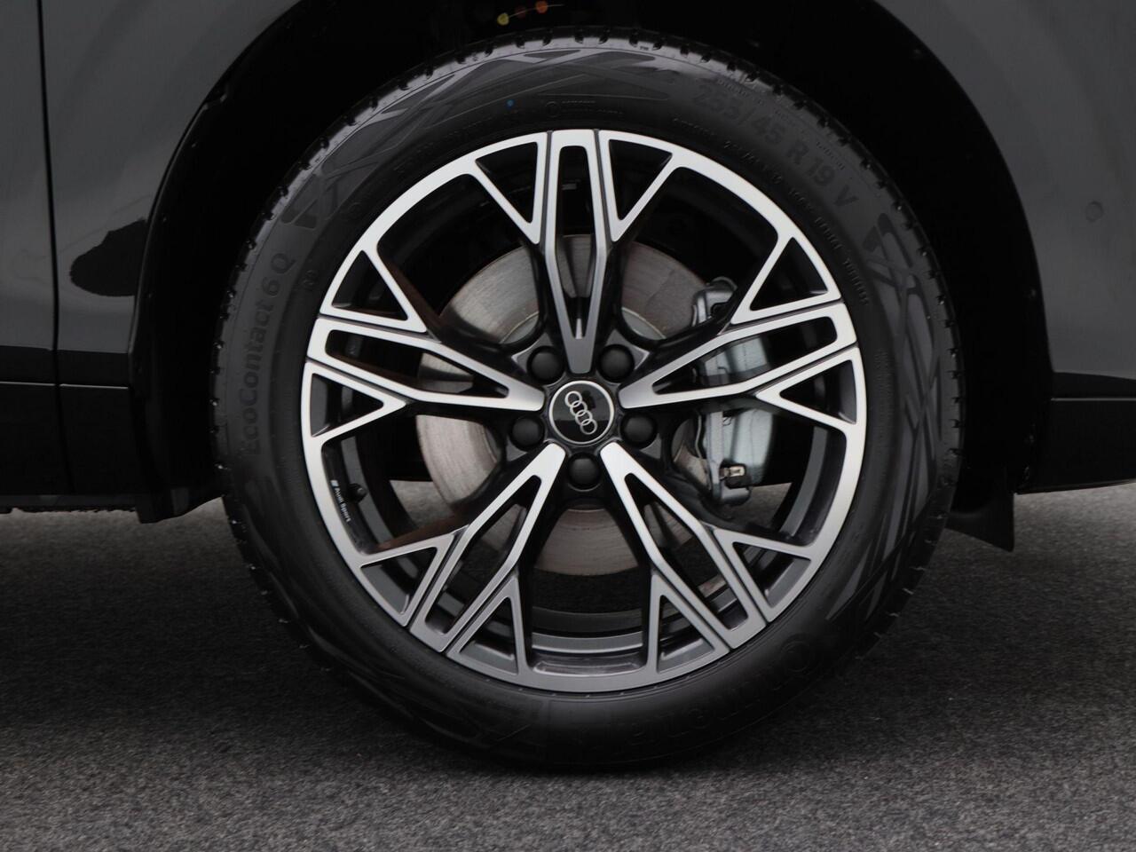 Audi Q3 e-hybrid | S edition | 272 PK Hatchback | Privacy glas | Ledkoplampen | 19 inch |