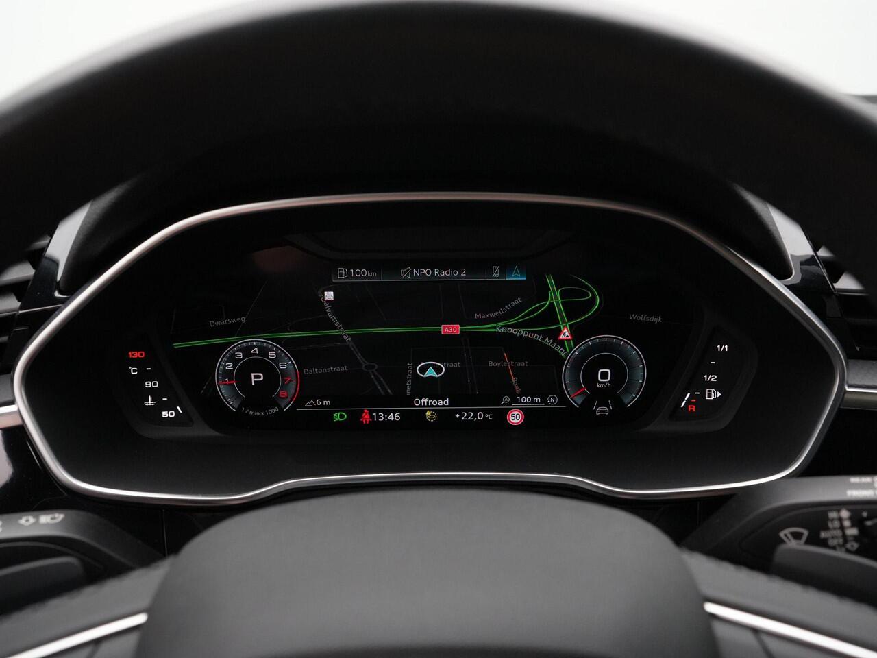 Audi Q3 35 TFSI 150 pk S-tronic Advanced edition / S-Line | Panoramadak | Trekhaak | Achteruitrijcamera | Leder/alcantara | Stoelverwarming