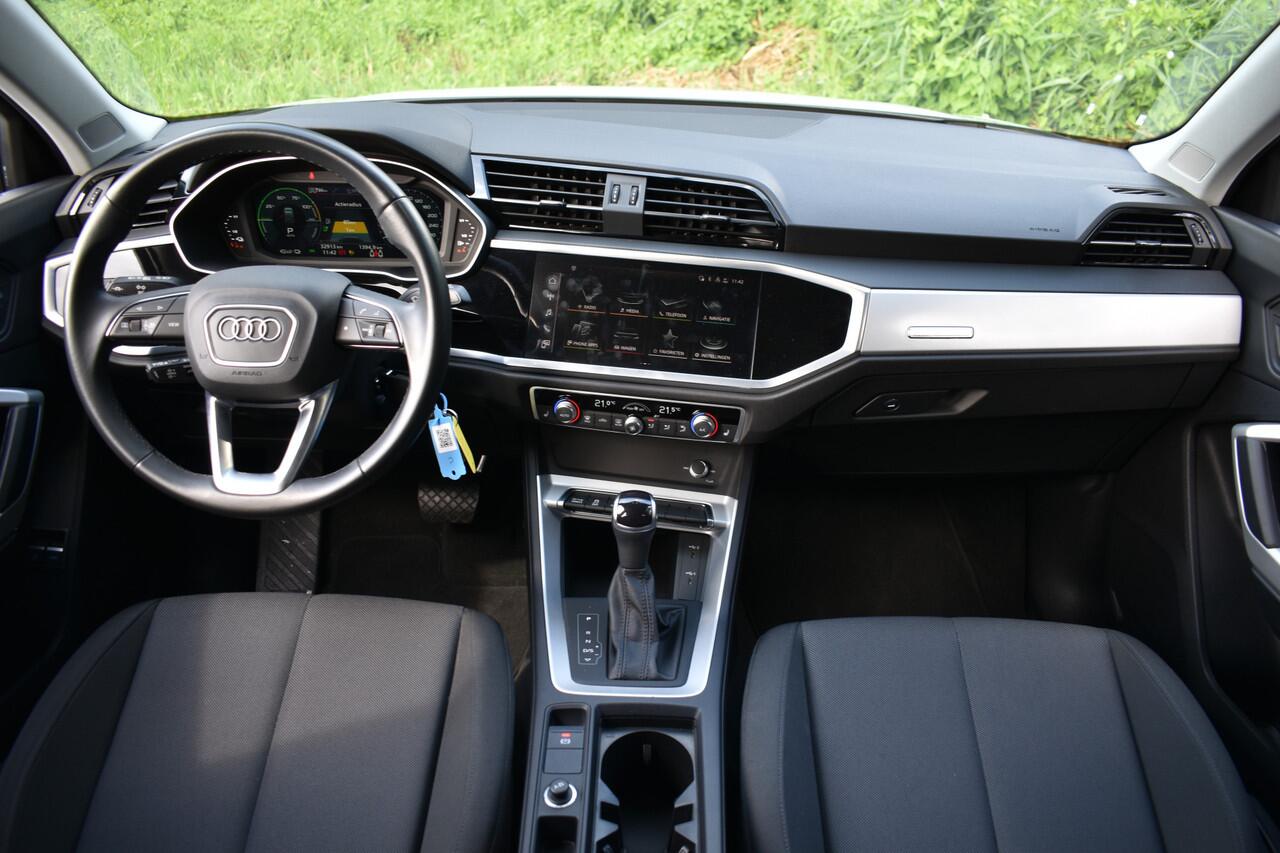 Audi Q3 45 TFSIe 245PK S-TRONIC S-LINE HYBRID LED/VIRTUAL/PDC/CARPLAY