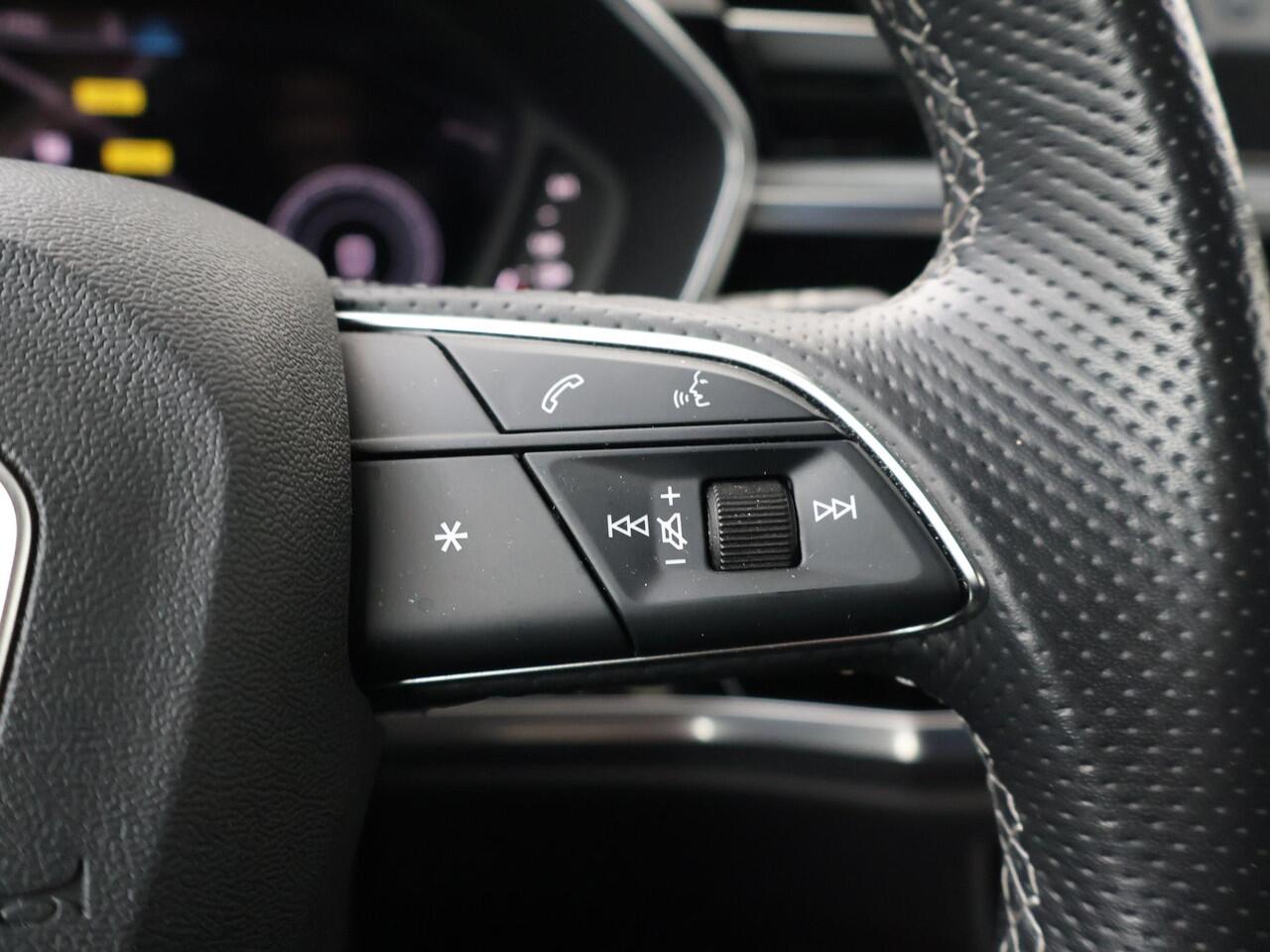 Audi Q3 Sportback 45 TFSI e Advanced Edition | 245 PK | SoH 89% | Trekhaak | Adaptive cruise control | 360 graden camera's | S line | 20" LM velgen | S line interieur |