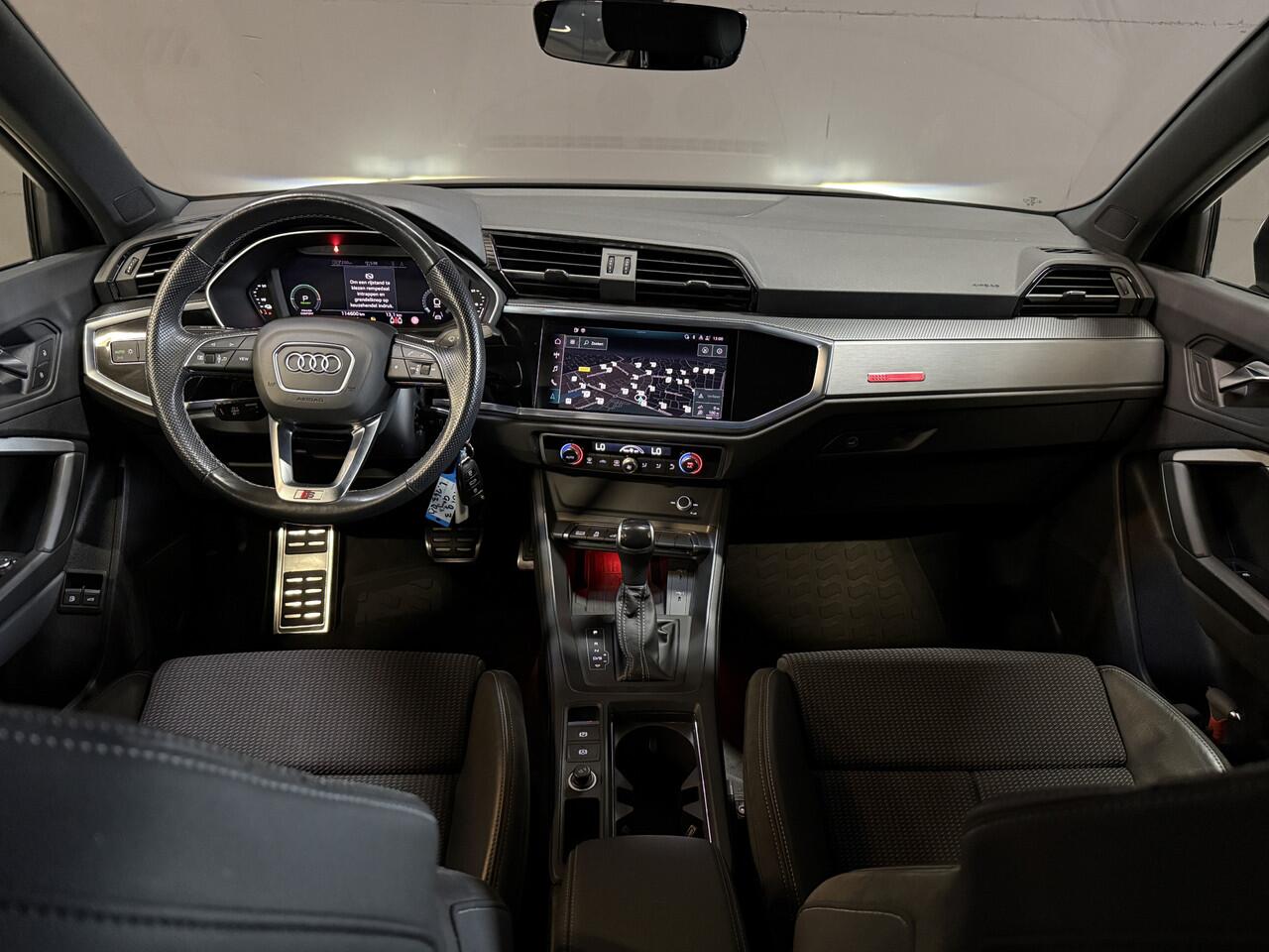 Audi Q3 45 TFSI e S edition | 1e Eigenaar | NAP | 2x S-line | Sfeerverlichting | Apple Carplay | Sportstoelen
