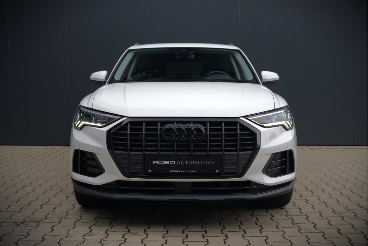 Audi Q3 45 TFSI e Advanced edition | Navigatie | Stoelverwarming | Parkeersensoren | Black Edition | Cruise Control | DAB | Navigatie | Automaat | Digital Dash | LED | Elektrische Achterklep | Dodehoekdetectie