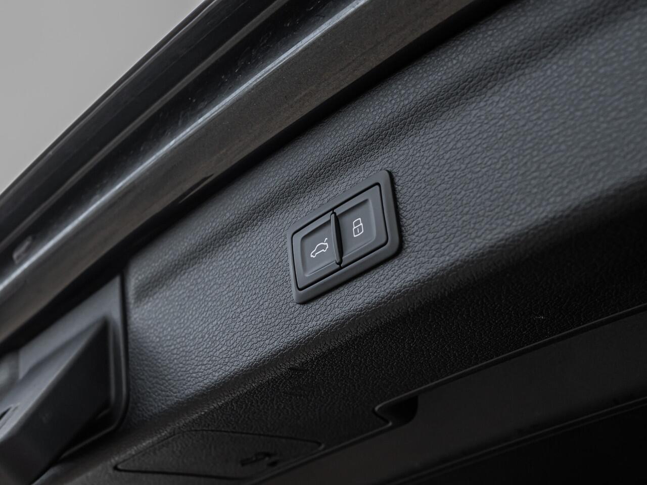 Audi Q3 45 TFSI e S edition 20 INCH BLACK OPTIC CAMERA LED LEDER ALCANTARA CRUISE