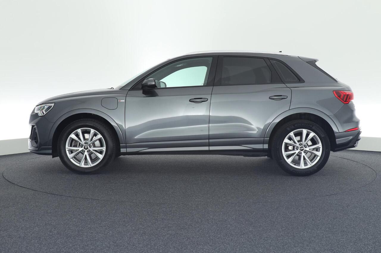 Audi Q3 45 TFSI e 245pk 2x S-Line Trekhaak Virtual Cockpit Led Navigatie