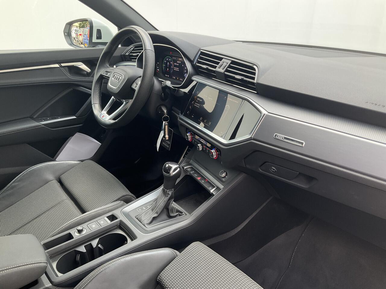 Audi Q3 45 TFSI e PHEV S edition Dig.Display S-line Full Navi Plug-in Carplay