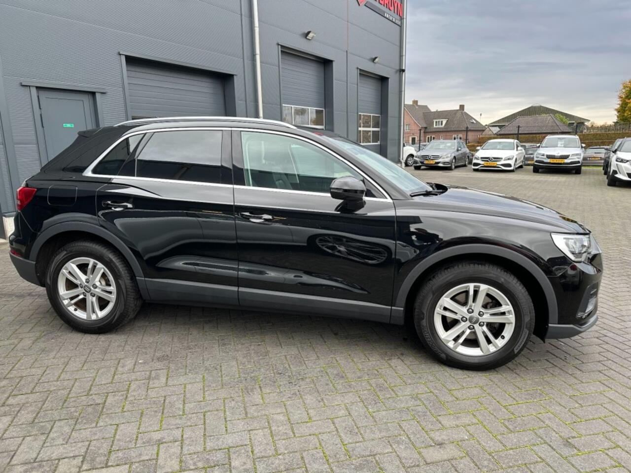 Audi Q3 35 TFSi Aut. Business Edition Navi. Leder stoelverw.