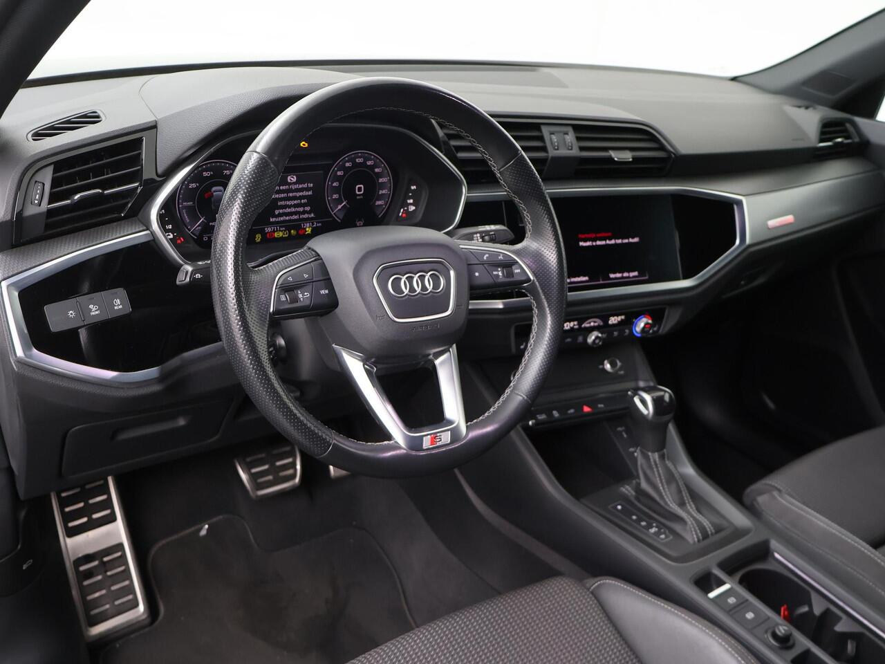 Audi Q3 Sportback 45 TFSI e S Edition | 245 PK | SoH 89% | Trekhaak wegklapbaar | Navigatiesysteem | Achteruitrijcamera | Voorstoelen verwarmd |