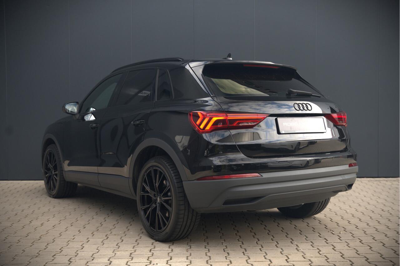Audi Q3 45 TFSI e Advanced edition | Navigatie | Stoelverwarming | Parkeersensoren | Black Edition | Adaptive Cruise Control | DAB | Apple Carplay | Automaat | Digital Dash | LED | Dodehoekdetectie