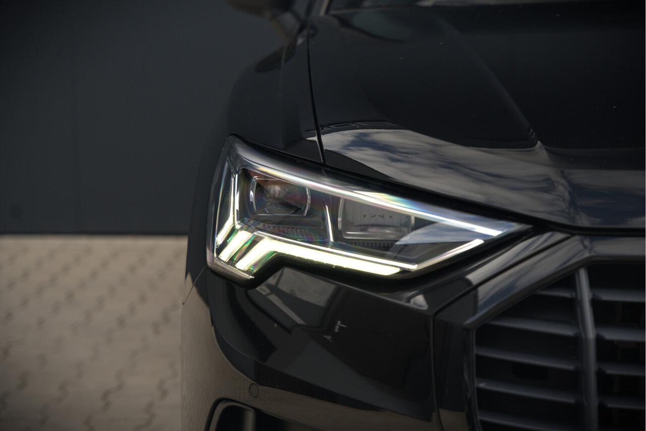 Audi Q3 45 TFSI e Advanced edition | Navigatie | Stoelverwarming | Parkeersensoren | Black Edition | Adaptive Cruise Control | DAB | Apple Carplay | Automaat | Digital Dash | LED | Dodehoekdetectie