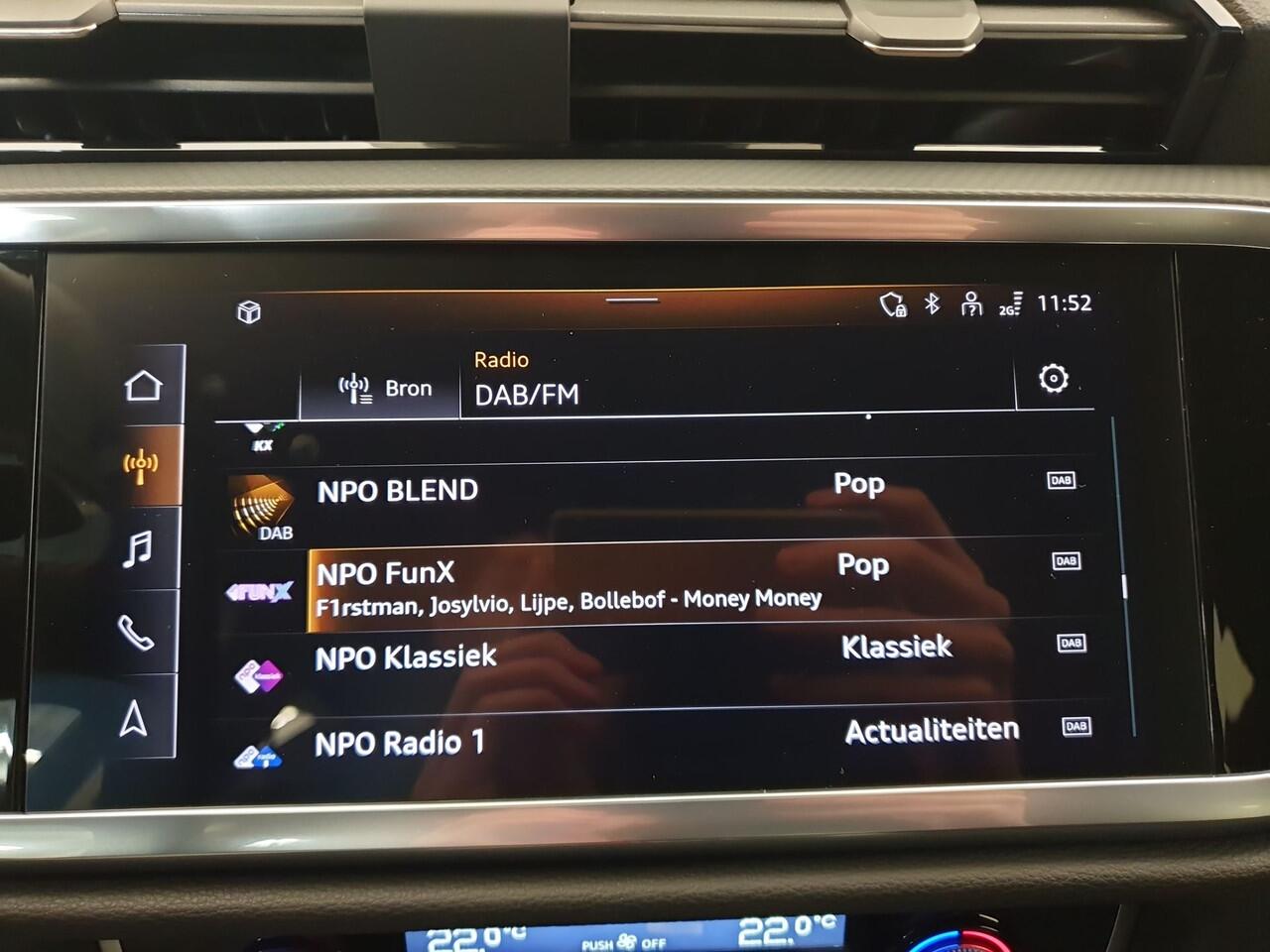 Audi Q3 35 TFSI 150pk S-Tronic S-Line Camera, Virtual cockpit, Leder/alcantara