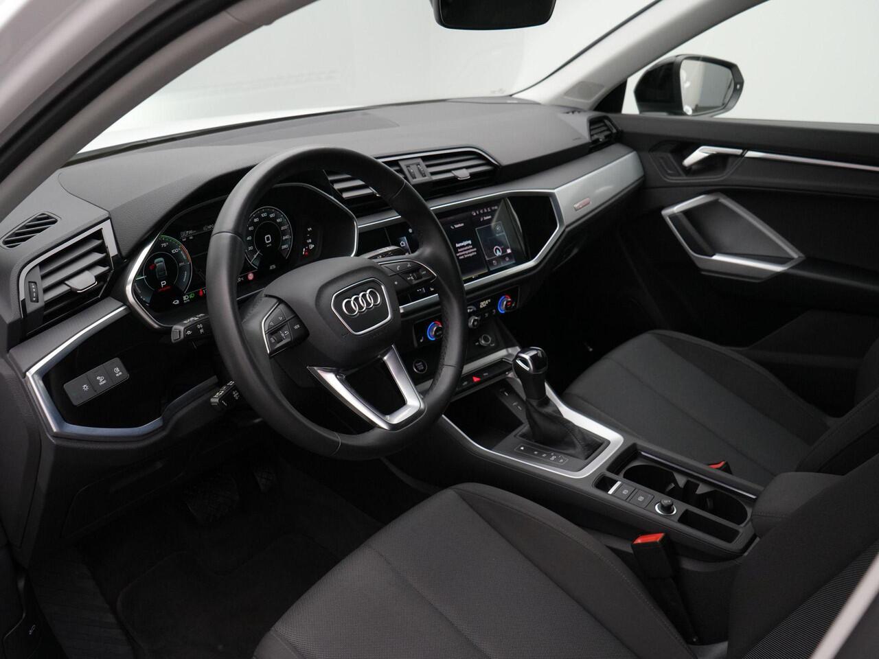 Audi Q3 Sportback 45 TFSI e 245 pk S-tronic | Panoramadak | Matrix LED | Stoelverwarming | Sonos