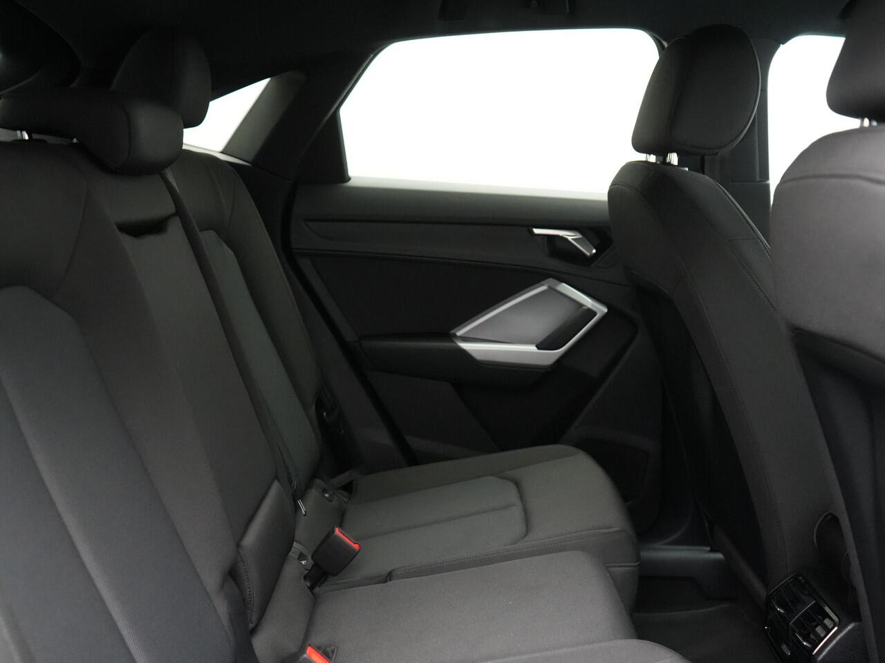 Audi Q3 Sportback 45 TFSI e Advanced Edition Plug In Hybrid 245pk Dealer O.H PHEV | Camera | Virtual | Navigatie Full Map | Cruise Control | LED Koplampen | Blis | Lane Assist | DAB |