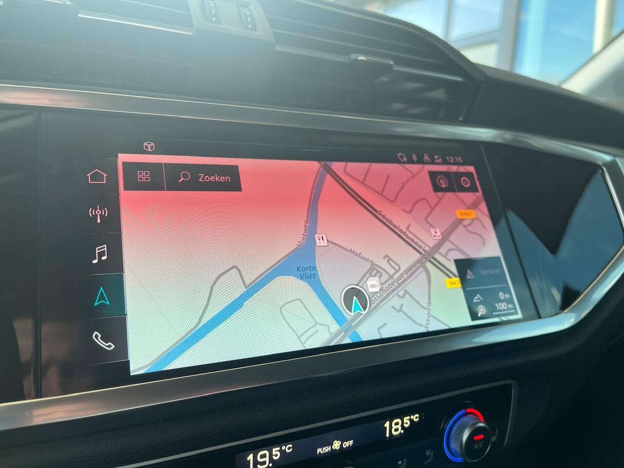 Audi Q3 35 TFSI / Elek. Achterklep / Stoelverwarming / Smartphone interface / Audi virtual cockpit plus