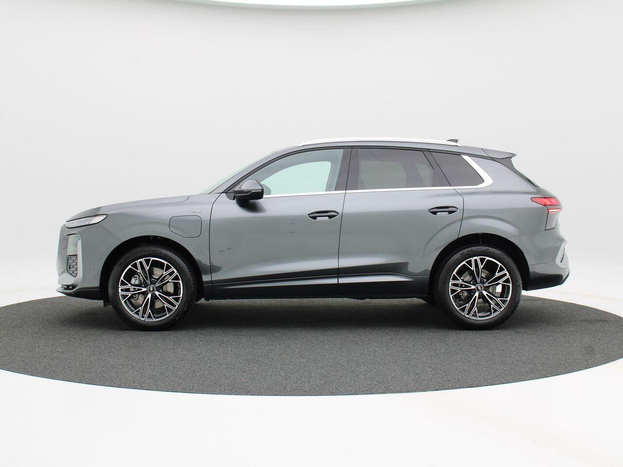 Audi Q3 e-hybrid | S edition | 272 PK | Privacyglas | 19 inch | Alcantara int. delen | Ledkoplampen Plus | Comfortsleutel |