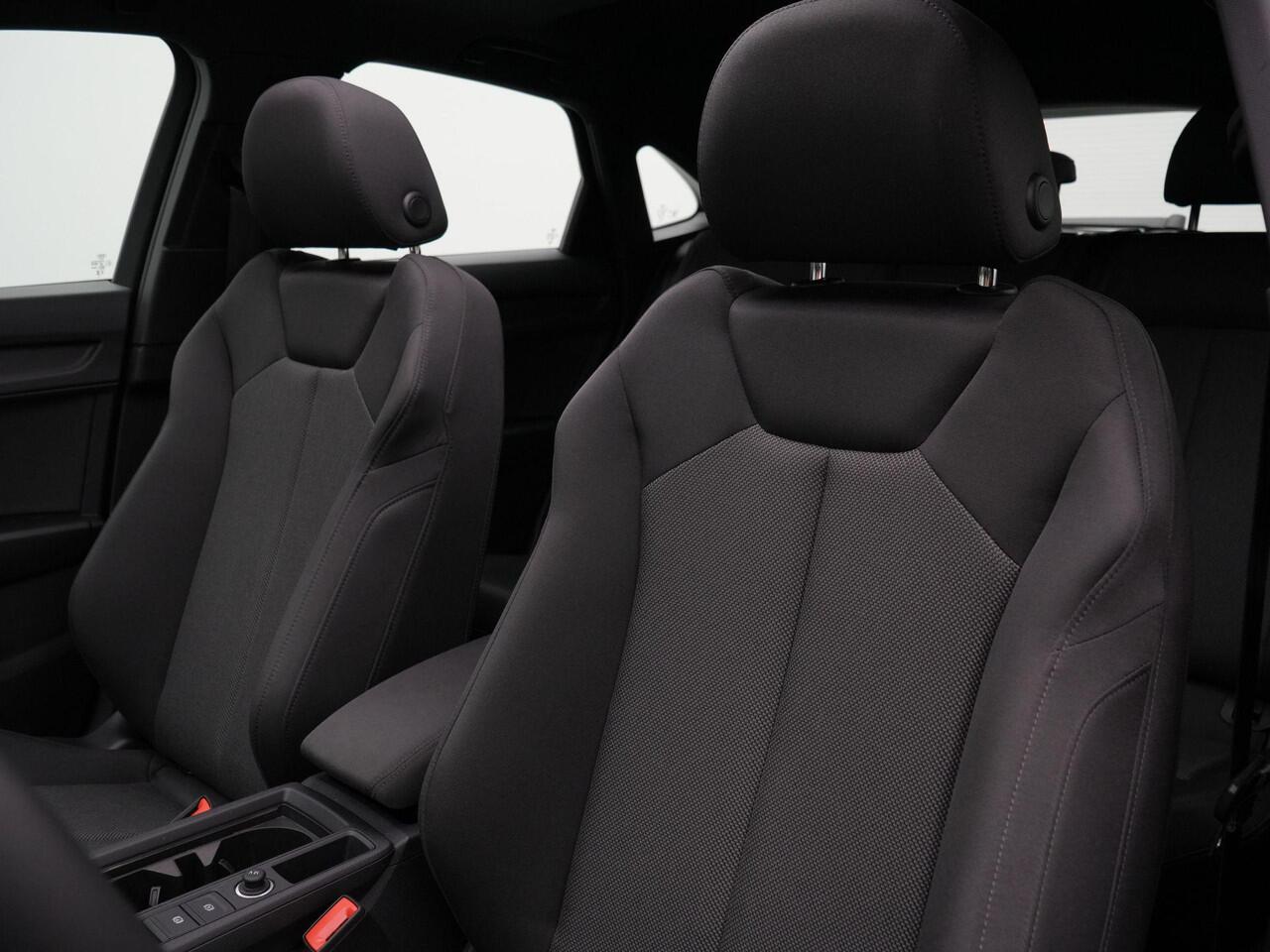 Audi Q3 Sportback 35 TFSI 150 pk S-tronic Advanced Edition | Panoramadak | Achteruitrijcamera | Navigatie