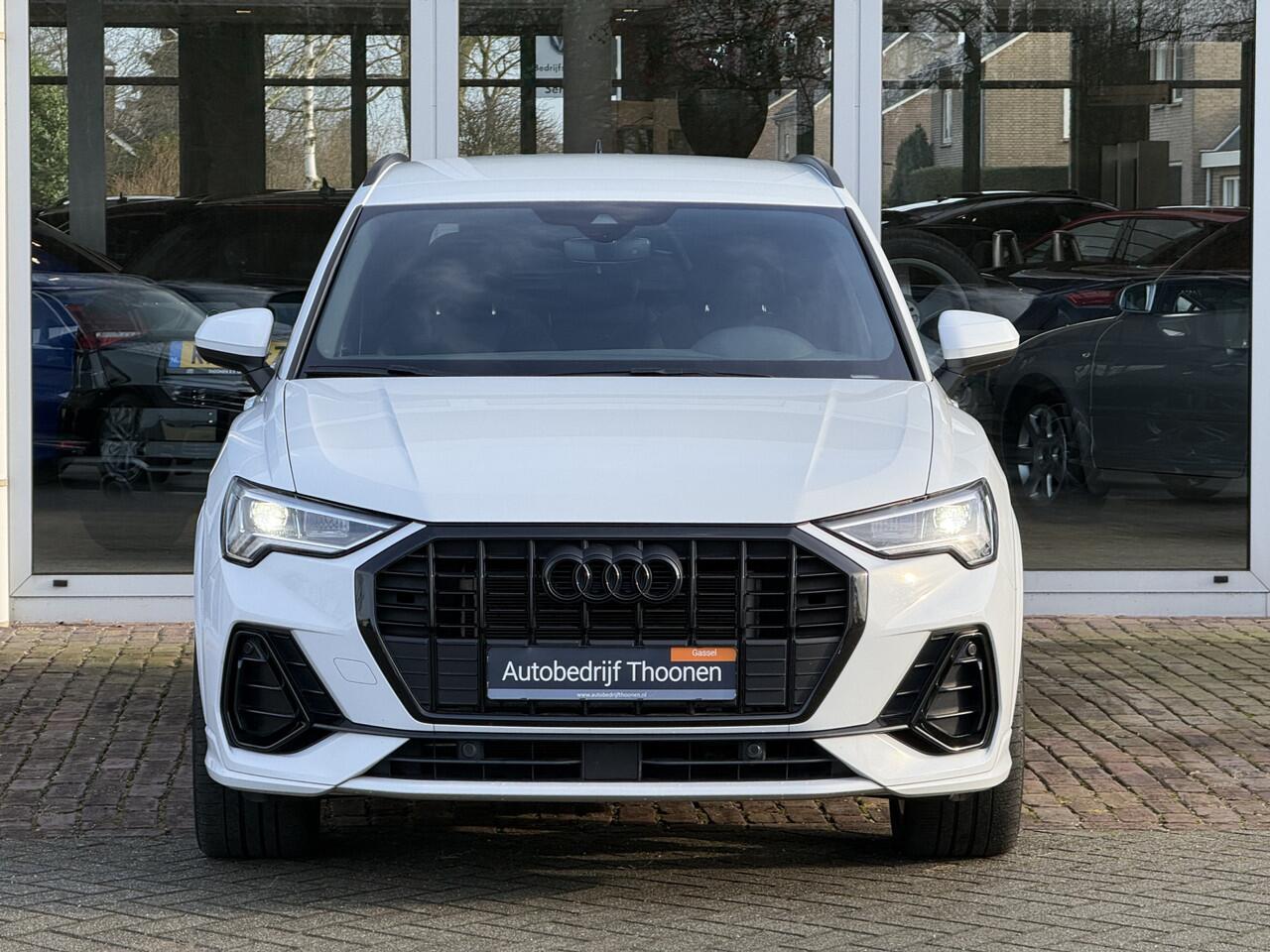 Audi Q3 45 TFSI e S edition