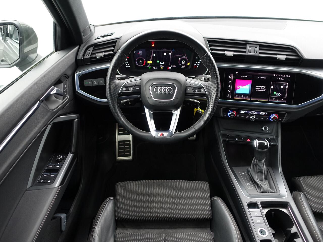 Audi Q3 35 TFSI S edition Aut- Panoramadak, Carplay, Stoelverwarming, Virtual Cockpit, Sport Leder Interieur