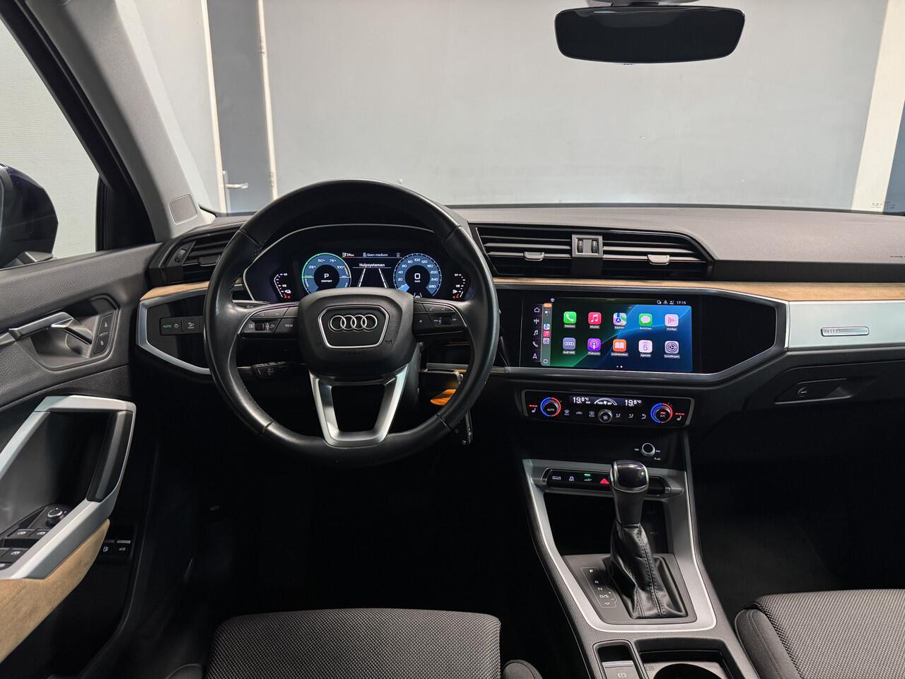 Audi Q3 45 TFSI e Stoelverwarming/Parkeersensoren/Trekhaak