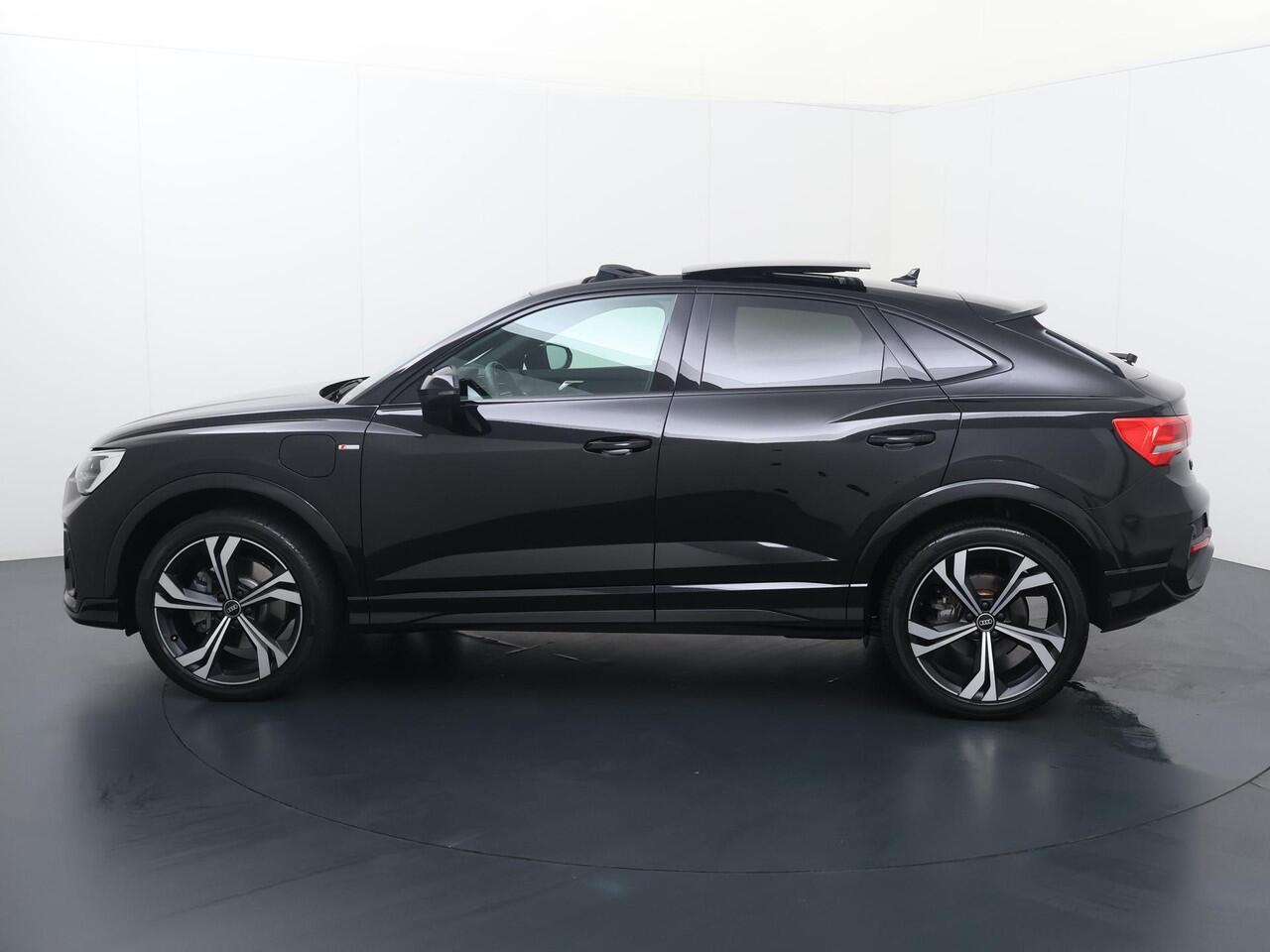 Audi Q3 Sportback 45 TFSI e S Edition | 245 PK | SoH 91% | Panoramadak | Lederen bekleding | 20" LM velgen | S line |