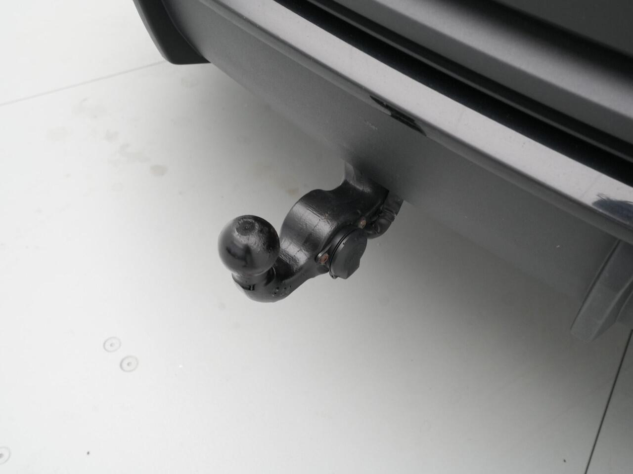 Audi Q3 Sportback 45 TFSI e 245pk PHEV S-line Trekhaak Panorama dak 20"velgen Matrix LED Keyless 360 Camera 16