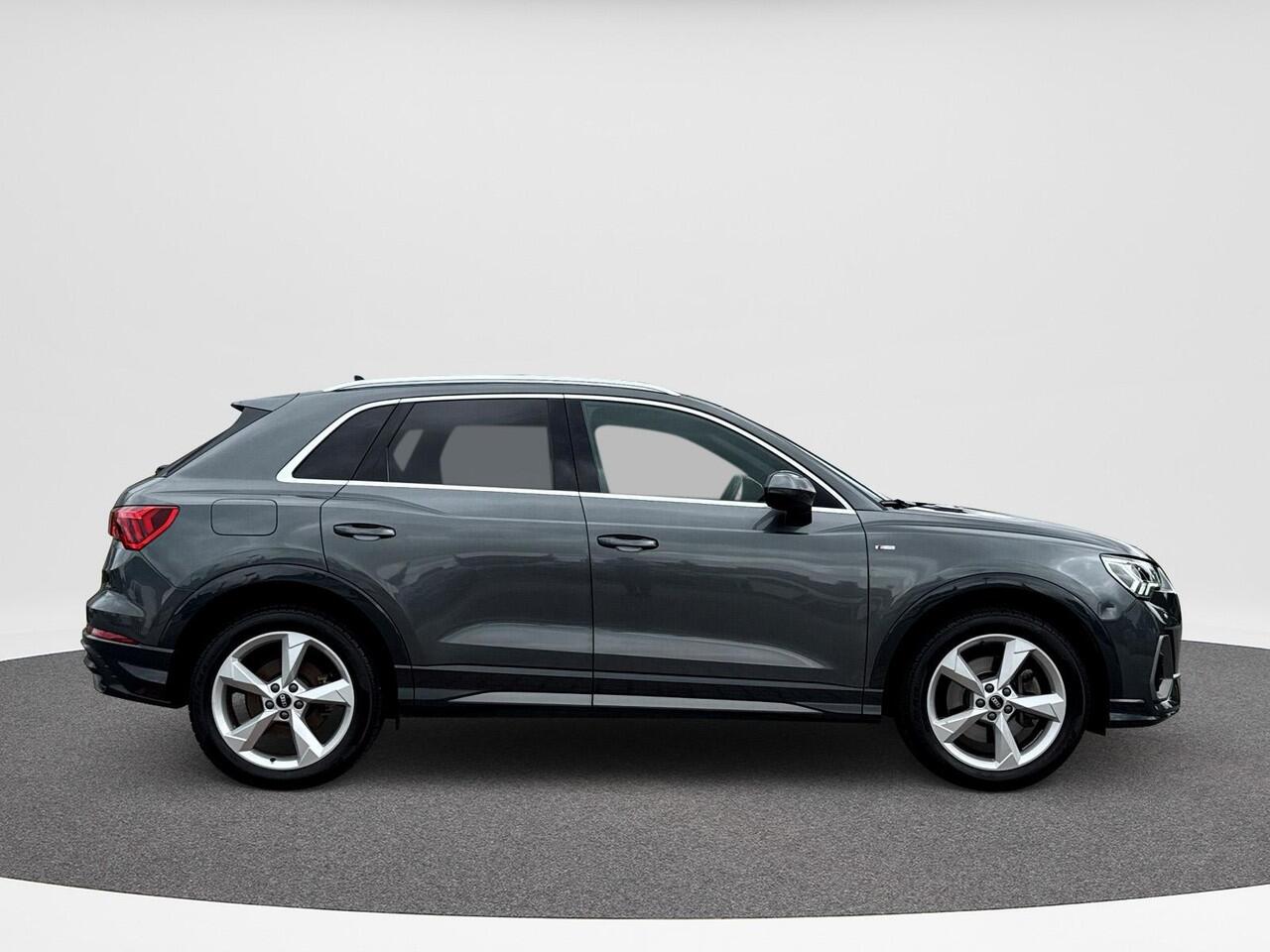 Audi Q3 45 TFSI e S Line | 245Pk | PHEV | Keyless | LED | Cruise | A-Camera |