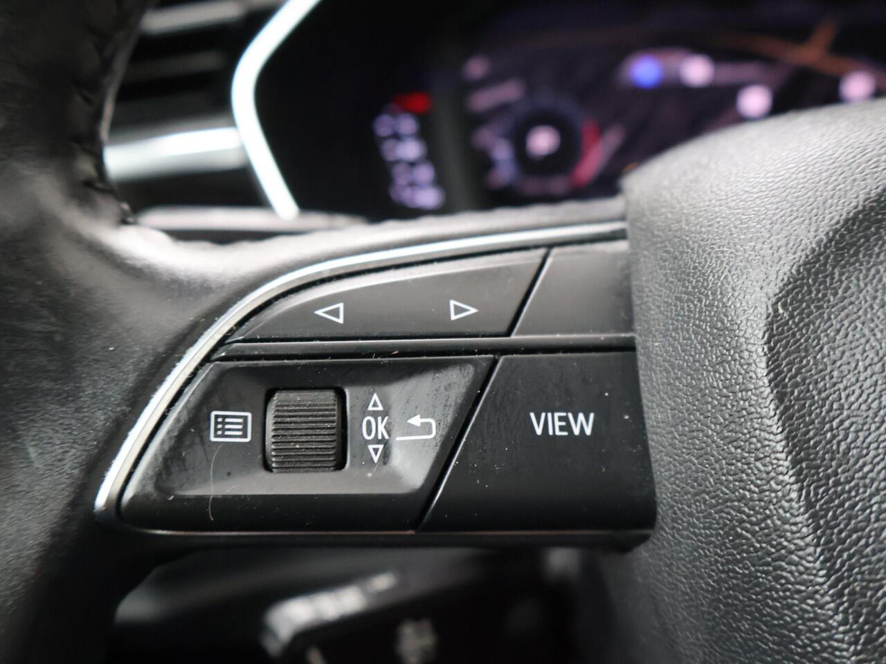 Audi Q3 35 TFSI Advanced | 150 PK | Automaat | Elektrische achterklep | Navi | 20 "Alu | PDC achter |