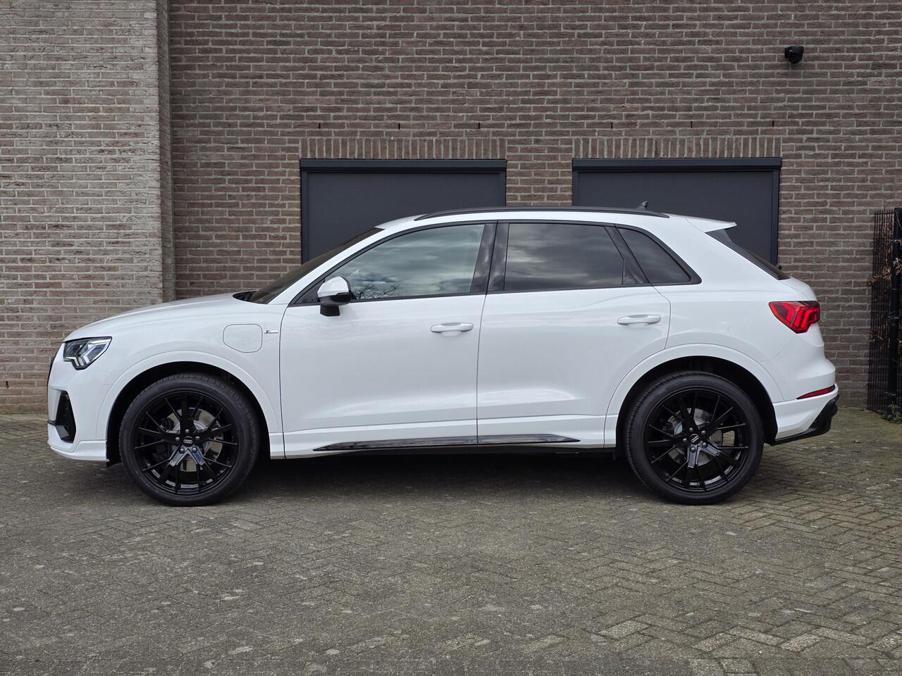 Audi Q3 45 TFSI e S edition PLUG IN HYBRID S-LINE AUT VIRTUAL COCKPIT 245 PK LED STOELVERWARMING ADAPTIVE CRUISE CONTROL AFGEVLAKT STUURWIEL