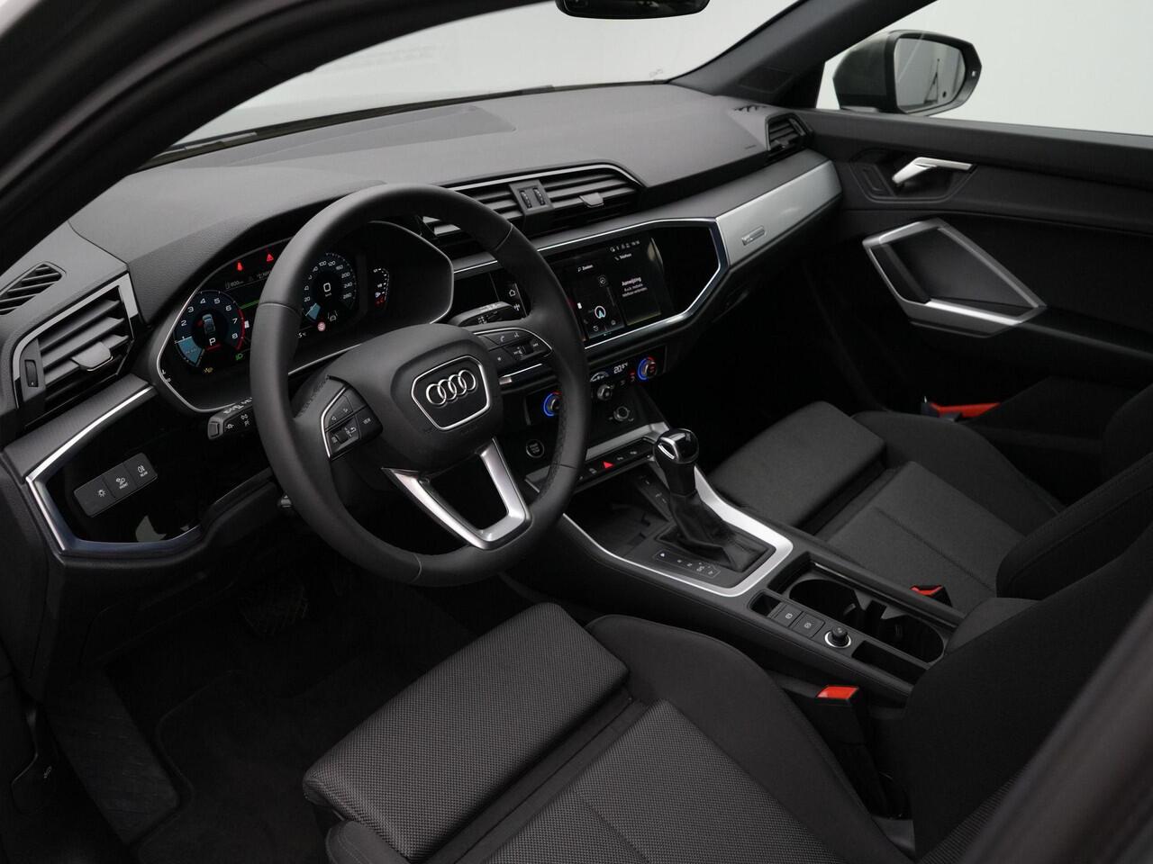 Audi Q3 Sportback 35 TFSI 150 pk S-tronic Advanced Edition | Panoramadak | Achteruitrijcamera | Navigatie