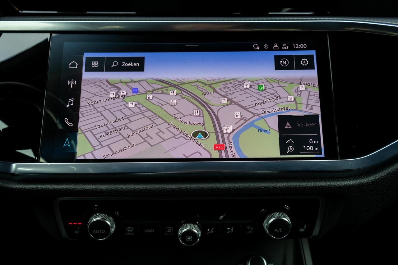 Audi Q3 Sportback 35 TFSI S-Line / APPLE CARPLAY