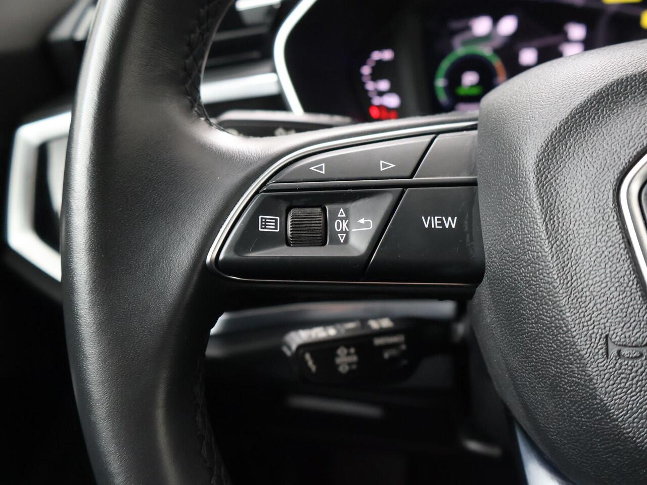 Audi Q3 Sportback 45 TFSI e S Edition | 245 PK | SoH 83% | Trekhaak | Navigatiesysteem | Adaptive cruise control | S line |