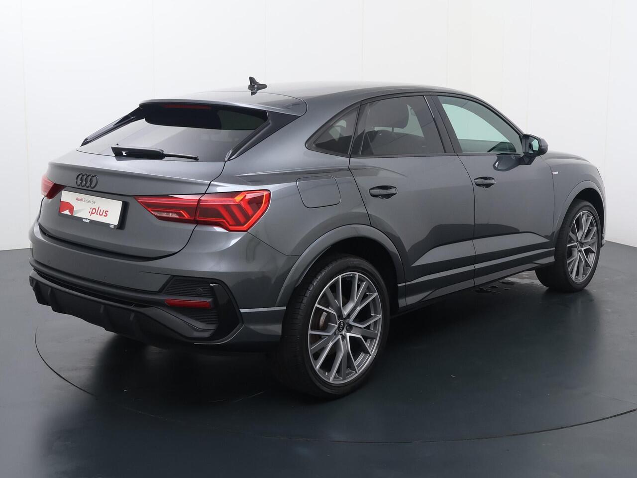 Audi Q3 Sportback 45 TFSI e S Edition | 245 PK | SoH 92% | Adaptive cruise control | Audi drive select | 20" LM velgen | S line |