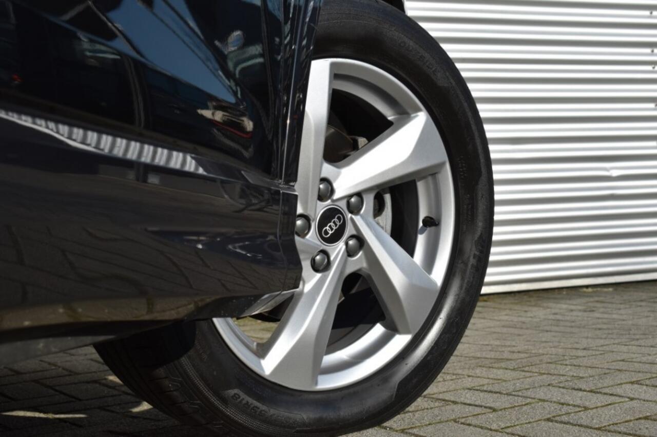 Audi Q3 35 TFSI EDITION / VIRTUAL COCKPIT / EL. A-KLEP / SPORTSTOELEN