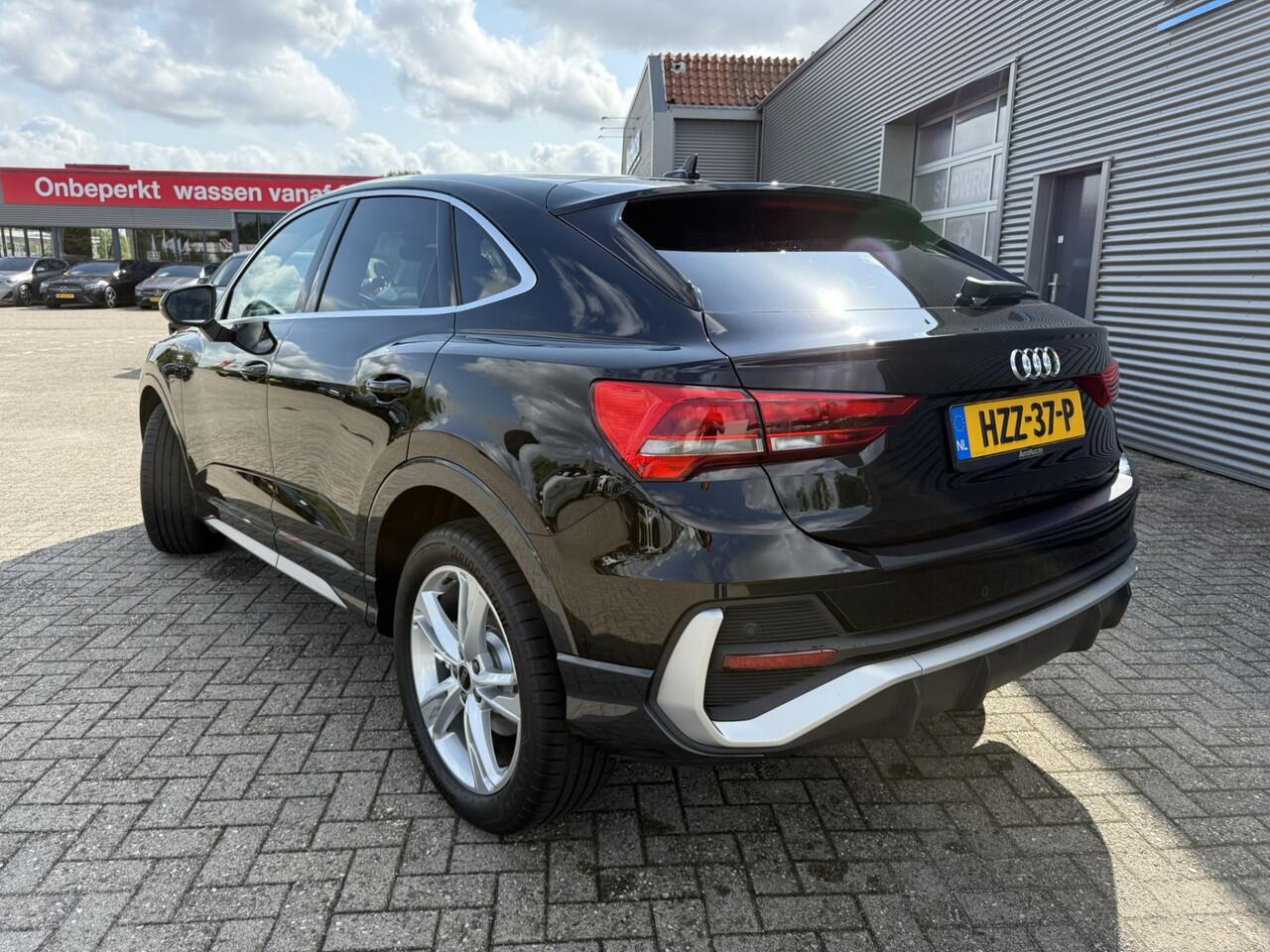 Audi Q3 Sportback 45 TFSI e Edition S-Line LED Keyless Entry Achteruitrijcamera 19 Inch