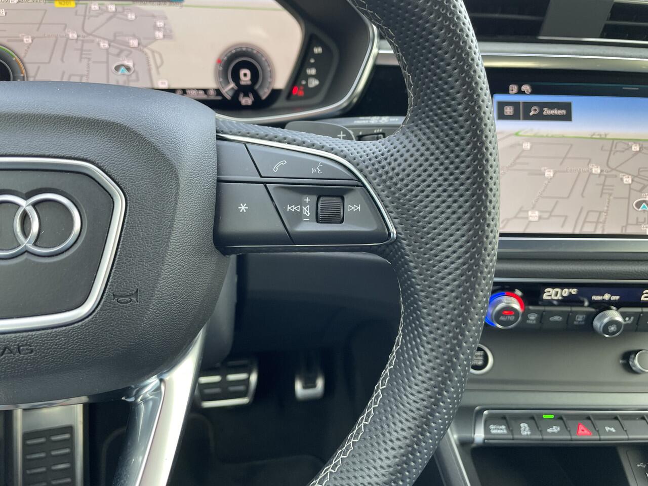 Audi Q3 Sportback 45 TFSIe S-line Black Pano Audi Sport