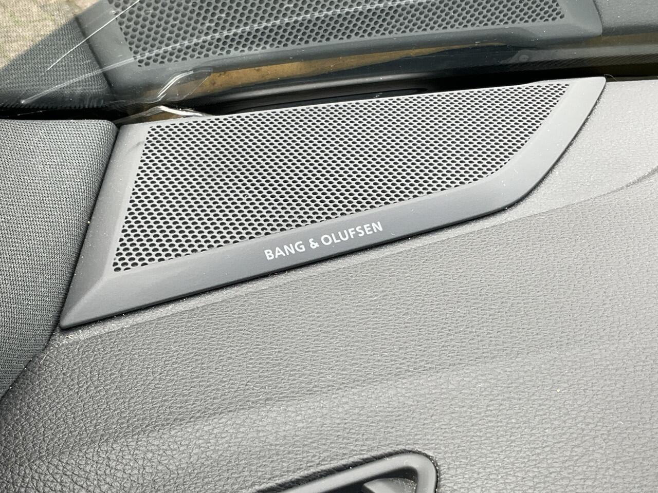 Audi Q3 Sportback 35 TFSI Business Edition S-Line Pano Trekhaak B&O Leer Led Carplay VOL!