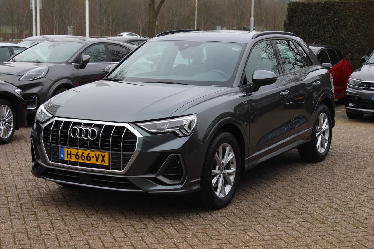 Audi Q3 35 TFSI Pro Line 3x S-Line / Navigatie / Half leder / 18'' / LED Koplampen / Parkeerhulp achter / Stoelverwarming / Cruise Control