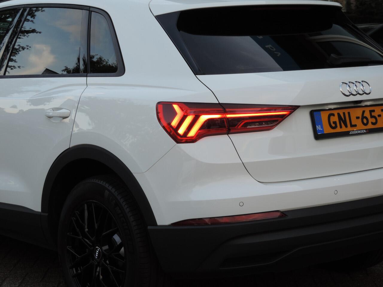 Audi Q3 45 TFSI e PHEV S-tronic - Memory | ACC | Camera | Parkeer pakket | Led | Virtual | Elektr. klep