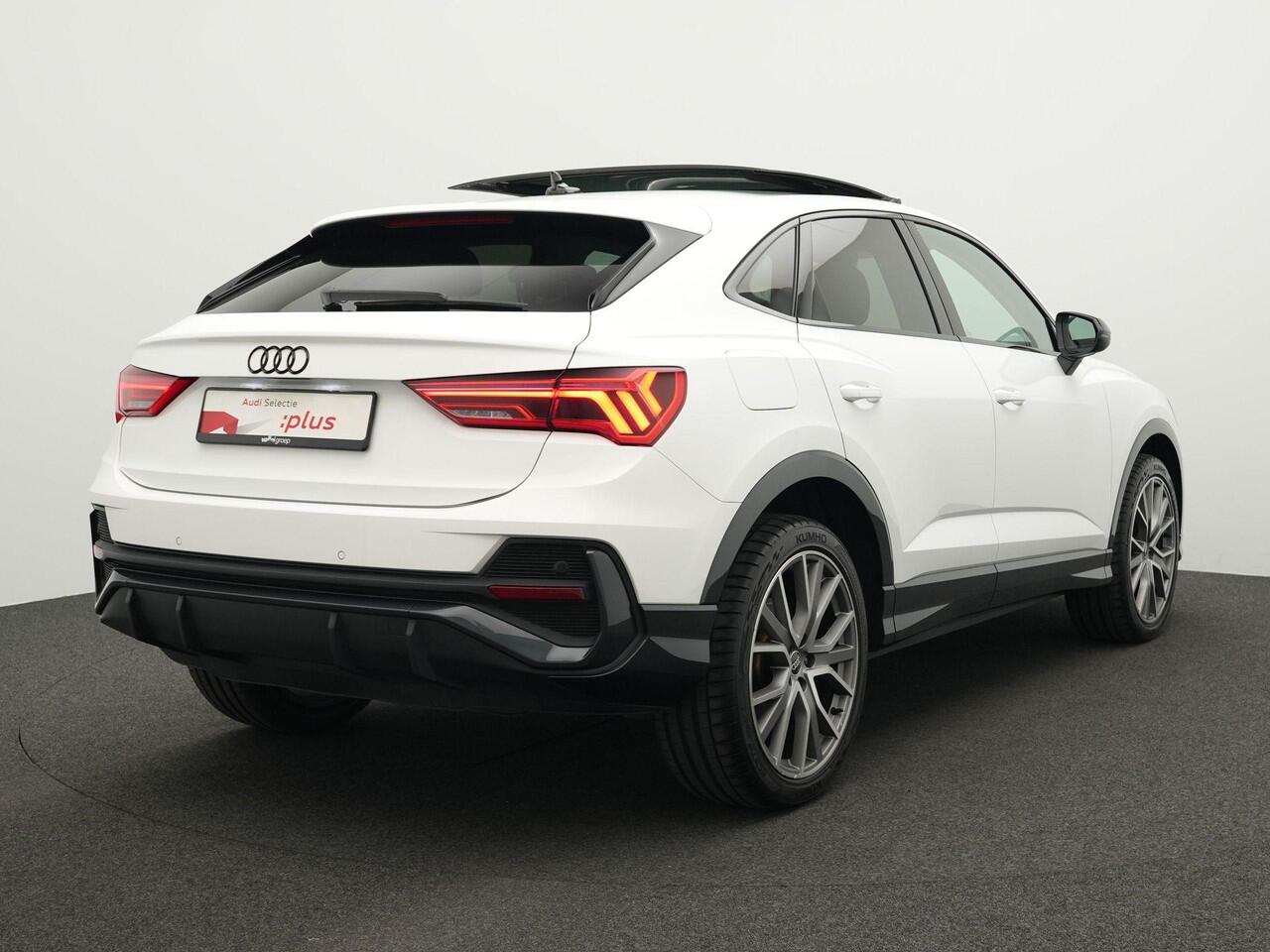 Audi Q3 Sportback 45 TFSI e 245 pk S-tronic | Panoramadak | Matrix LED | Stoelverwarming | Sonos