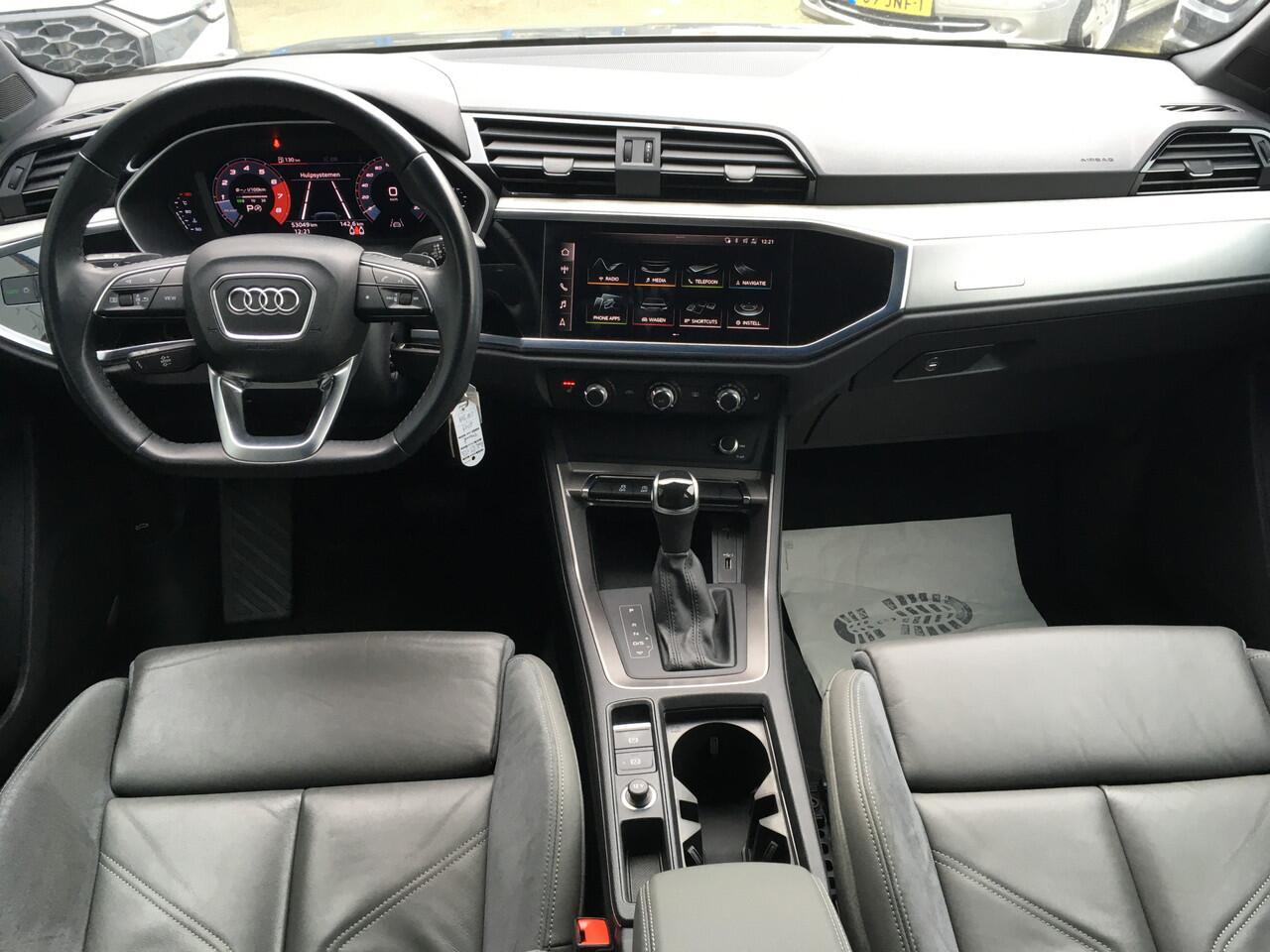 Audi Q3 35 TFSI S-line Black Leder Sfeer CarPlay