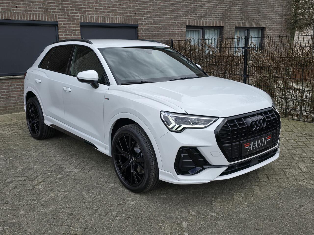 Audi Q3 45 TFSI e S edition PLUG IN HYBRID S-LINE AUT VIRTUAL COCKPIT 245 PK LED STOELVERWARMING ADAPTIVE CRUISE CONTROL AFGEVLAKT STUURWIEL