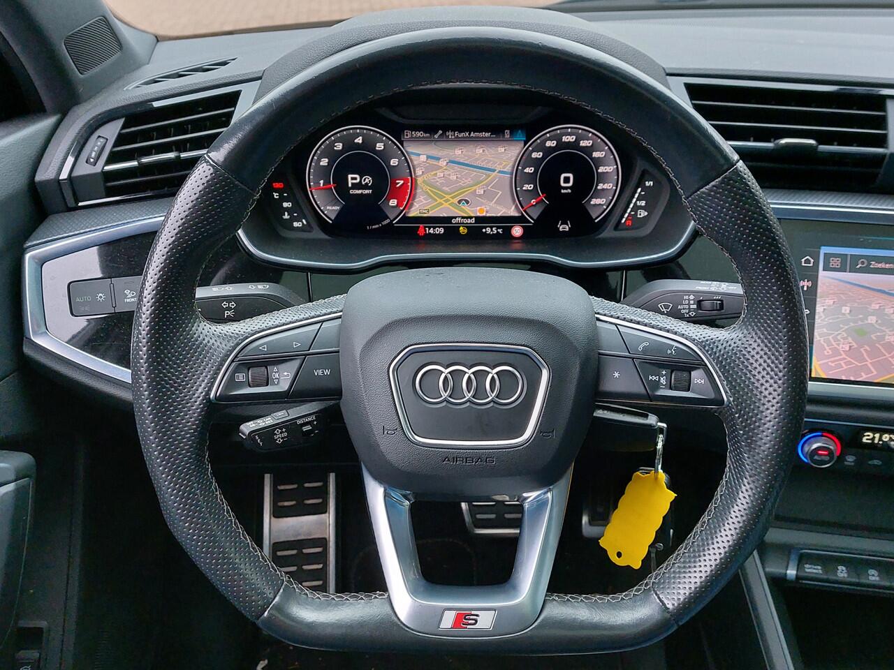 Audi Q3 Sportback 40 TFSI 190pk Quattro S-Edition | Navi | Apple Carplay+Android Auto | Clima | Adap.Cruise | Led Koplampen | Panorama Schuifdak | Leder+Verwarmd | Dodehoek+Rijstrooksensor | Pdc V+A+Camera