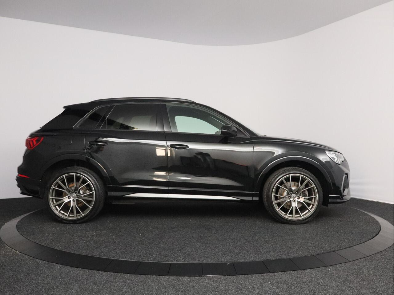 Audi Q3 45 TFSI e S edition Plug-in Hybrid