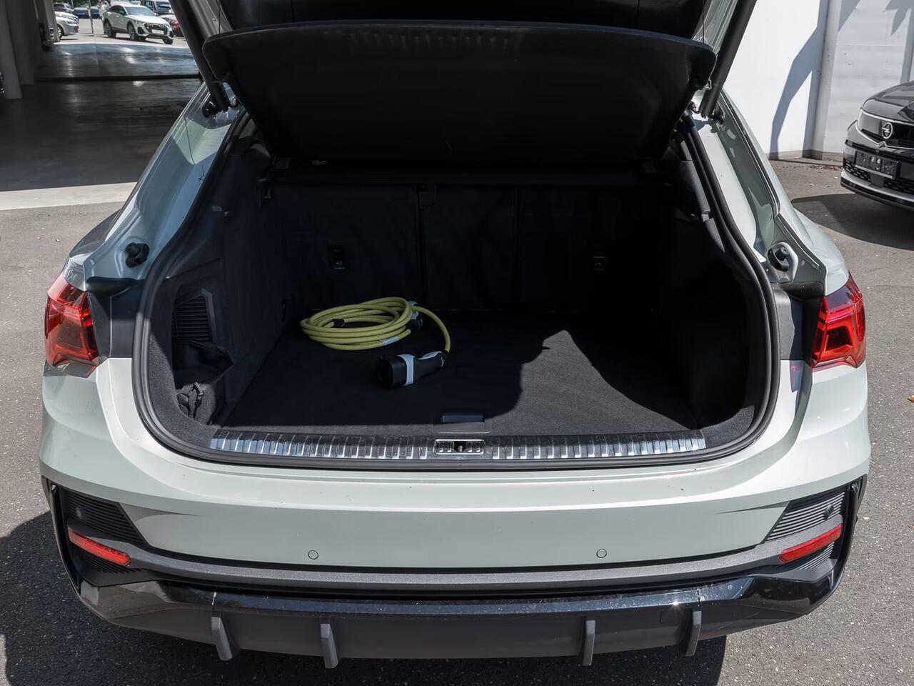 Audi Q3 Sportback 45 TFSI e S Line Black Pack ACC LED Navi Camera Sportstoelen Stoelverwarming 19 Inch