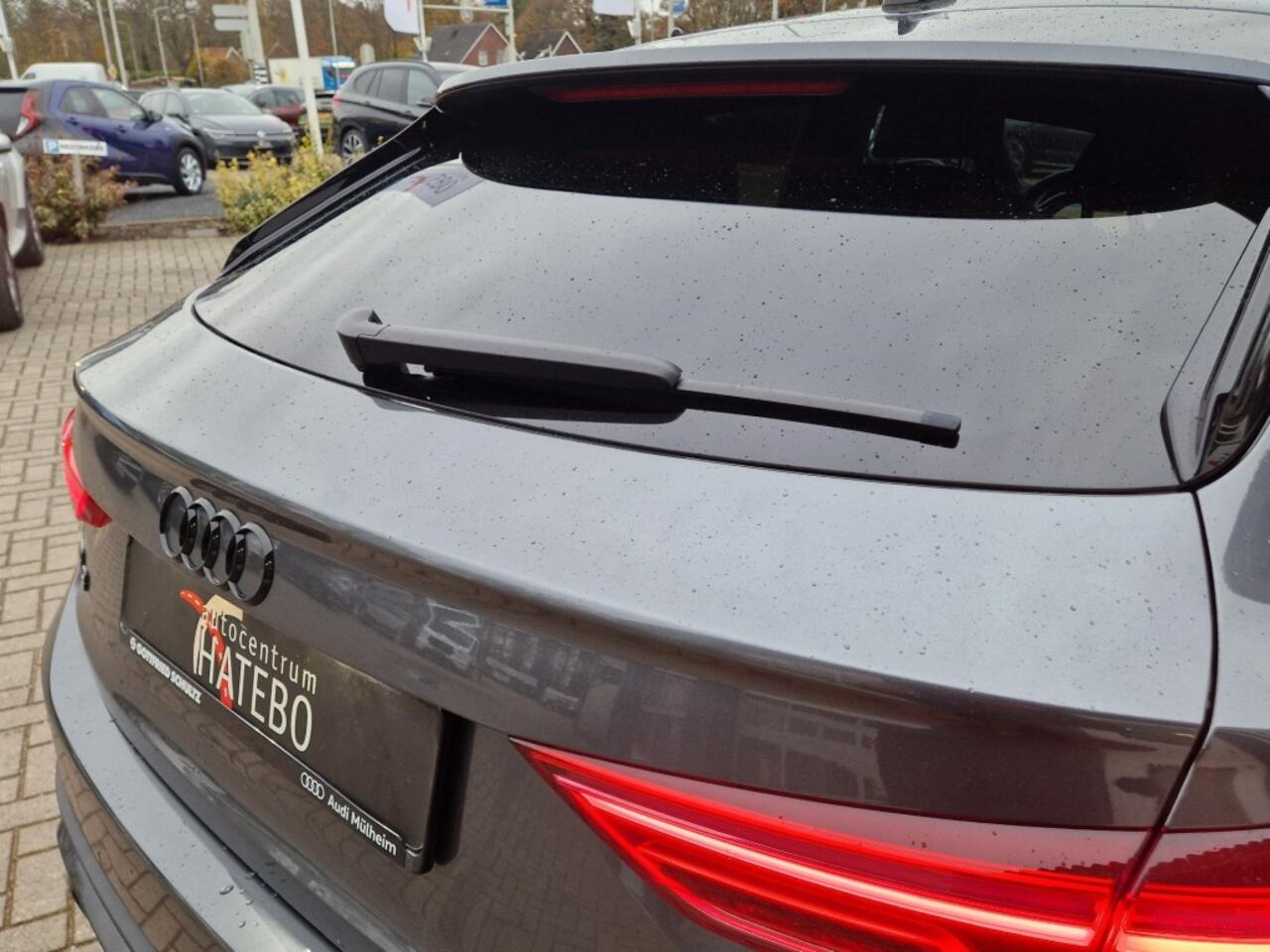 Audi Q3 45 TFSIe 245pk S-Line BlackL.Virtual Navi Apple Camera Leder Hybride