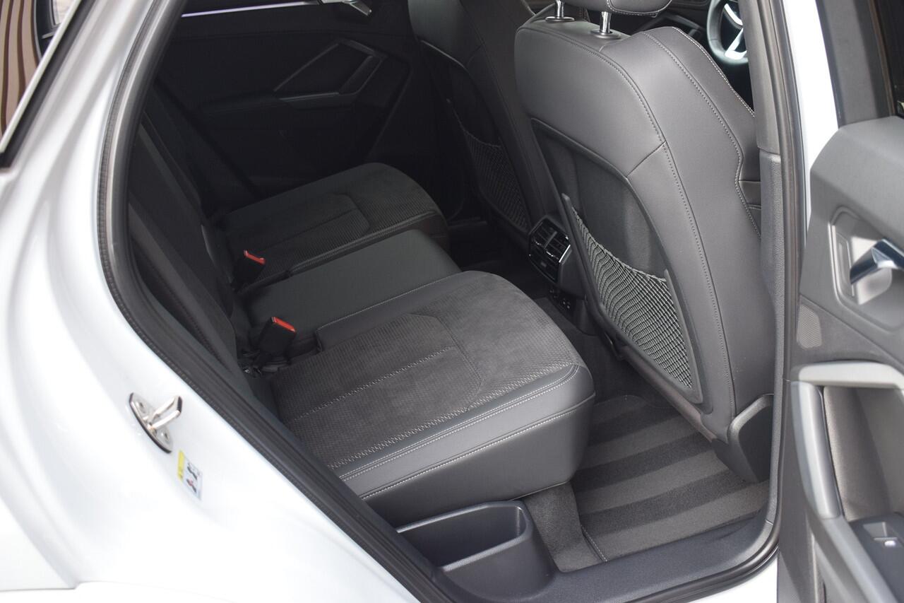 Audi Q3 Sportback 45 TFSI e S-line | Suzuka Grijs | Pano | Trekhaak | Keyless