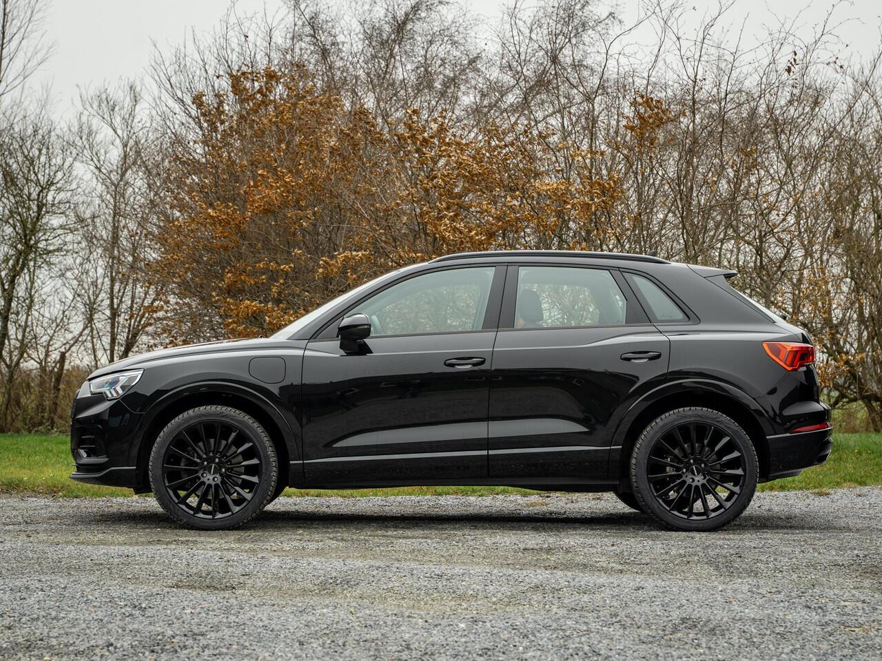 Audi Q3 45 TFSI e // zwart optiek // start/stop // elektr. klep // 20"