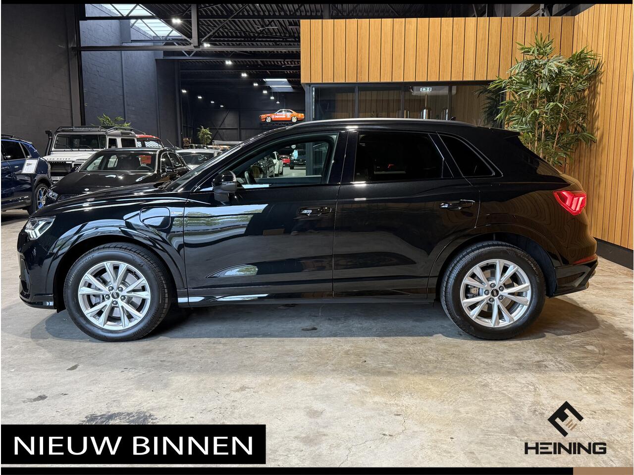 Audi Q3 45 TFSI e S edition Black edition. Trekhaak. Navi. Camera.