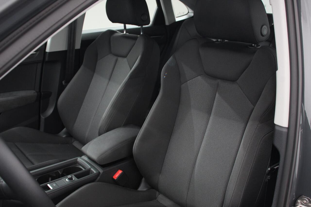 Audi Q3 Sportback 45 TFSI Attitude Plus PHEV 245 PK DEMO! climacontrol | Adaptive Cruise control | PDC V + A | Navigatie | Elektrische Kofferbak | LMV Velgen