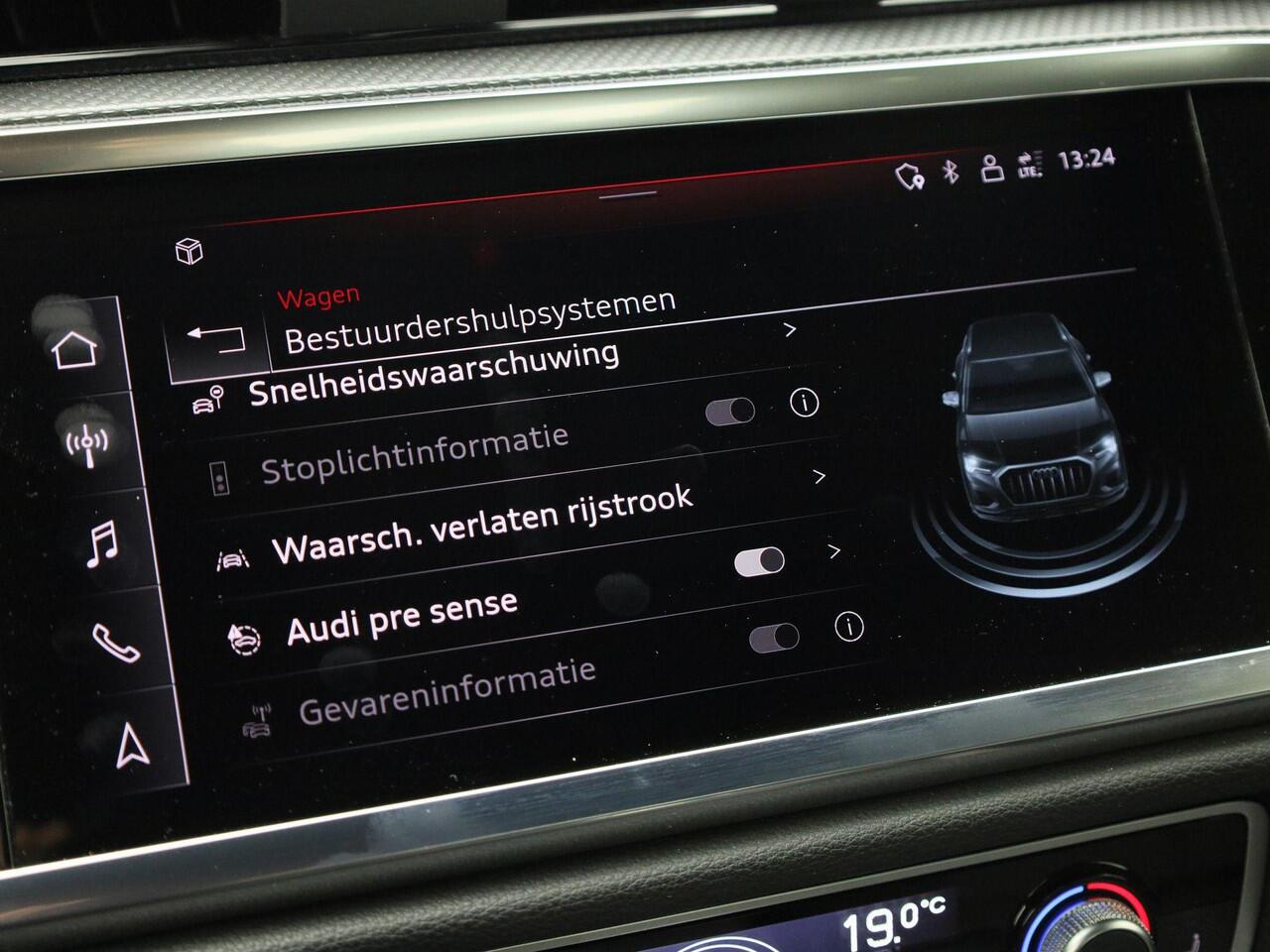 Audi Q3 40 TFSI 190pk quattro S Line · Apple/Android Car Play · Leder/stof · Camera + Parkeersensoren · Garantie t/m 28-01-2026 of 100000